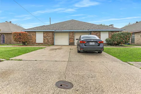 7506 Amherst Dr #A & B, Rowlett, TX 75088