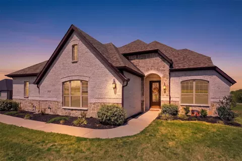 704 Cactus Creek Ct, Godley, TX 76044