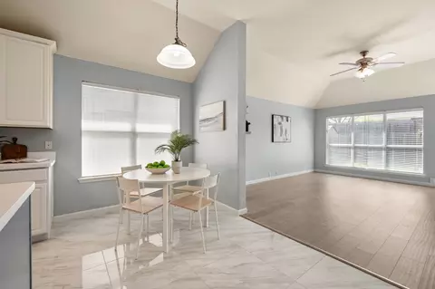 3013 Peppercorn Dr, Euless, TX 76039