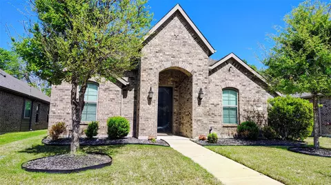 205 Violet Dr, Waxahachie, TX 75165
