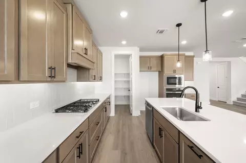 Kitchen - 1632 Ginger Ln, Argyle, TX 76226 photo 4 of 4