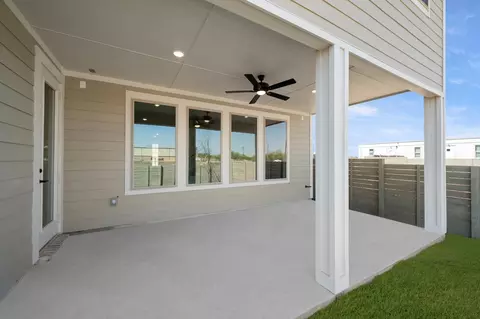 Exterior - 1632 Ginger Ln, Argyle, TX 76226 photo 4 of 5