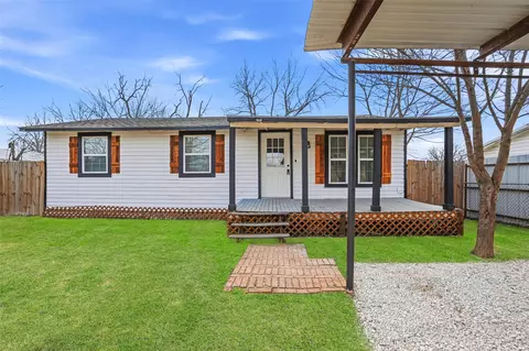 1100 SE 9th St, Mineral Wells, TX 76067