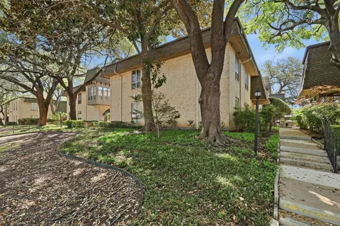4320 Bellaire Dr S #240W, Fort Worth, TX 76109