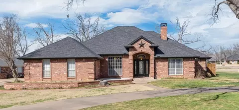 9219 Hanging Moss Dr, Granbury, TX 76049
