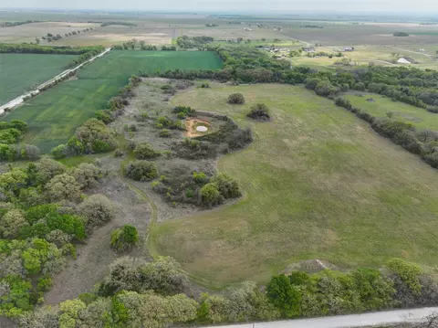 171 Hcr 1450 N, Covington, TX 76636