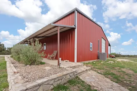 Exterior - 420 Overlook Dr, Cleburne, TX 76033 photo 3 of 6