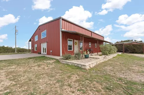 Exterior - 420 Overlook Dr, Cleburne, TX 76033 photo 2 of 6