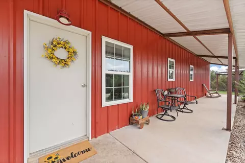 420 Overlook Dr, Cleburne, TX 76033