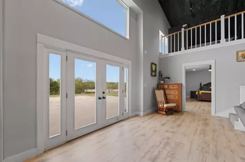 Entry Way - 420 Overlook Dr, Cleburne, TX 76033 photo 1 of 5