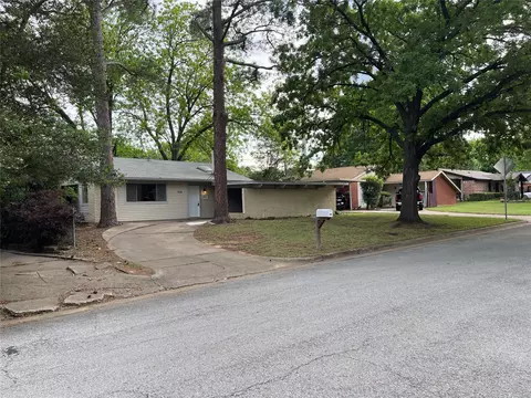 518 W Lovers Ln, Arlington, TX 76010