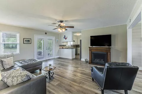 Living - 11118 China Spring Rd, Waco, TX 76708 photo 1 of 1