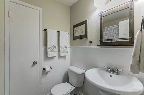 Bath - 11118 China Spring Rd, Waco, TX 76708 photo 2 of 4