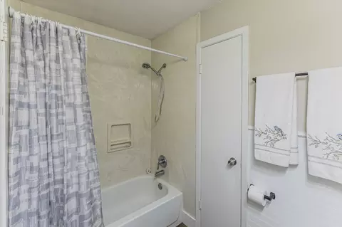 Bath - 11118 China Spring Rd, Waco, TX 76708 photo 1 of 4