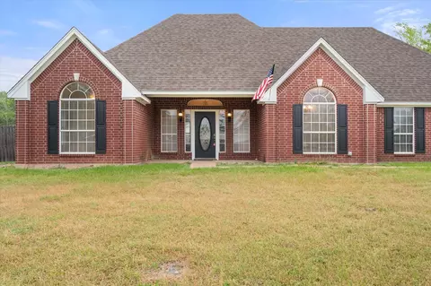 462 Tracy Ln, Fairfield, TX 75840