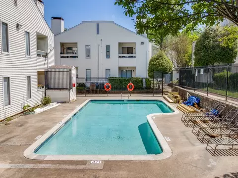 7431 Holly Hill Dr #210, Dallas, TX 75231