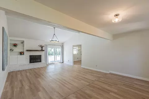 8224 Pearl St, North Richland Hills, TX 76180