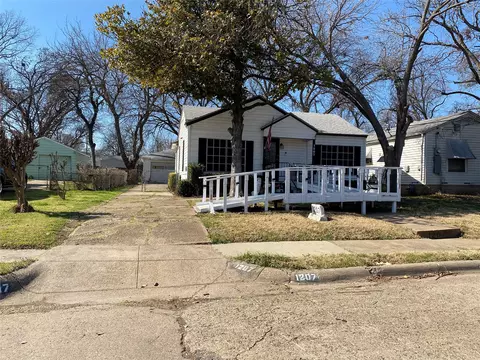 1207 Tarpley Ave, Dallas, TX 75211