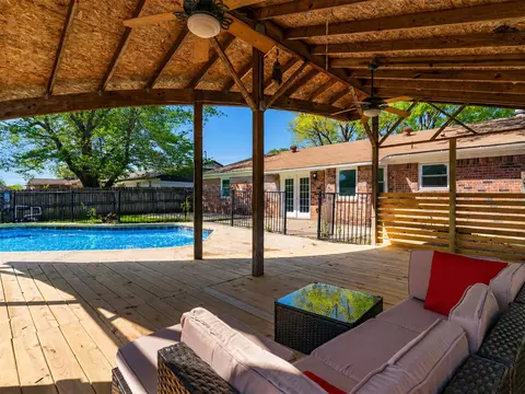 6620 Bernadine Dr, Watauga, TX 76148