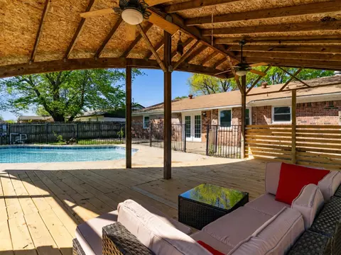 6620 Bernadine Dr, Watauga, TX 76148