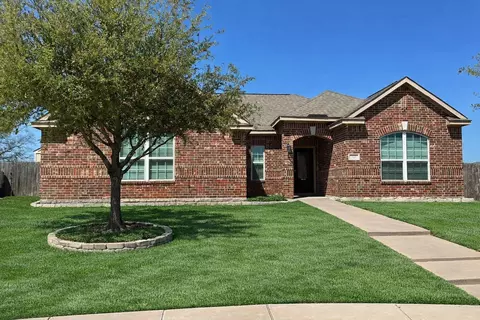 721 Meadow Springs Dr, Glenn Heights, TX 75154