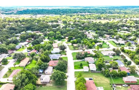 2745 Lebrock St, Dallas, TX 75241