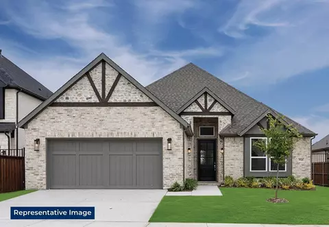 712 S Hidden Lakes Dr, Desoto, TX 75115