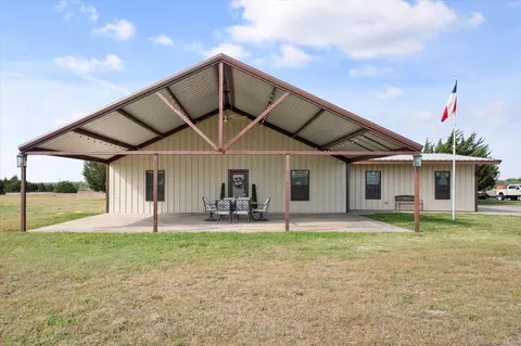 671 Robnett Rd, Waxahachie, TX 75165