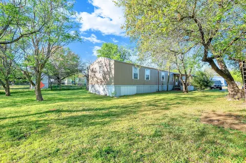 5 Lee St, Keene, TX 76059