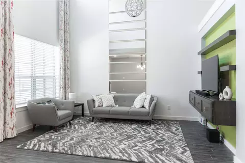 631 Cobblestone Ln, Irving, TX 75039