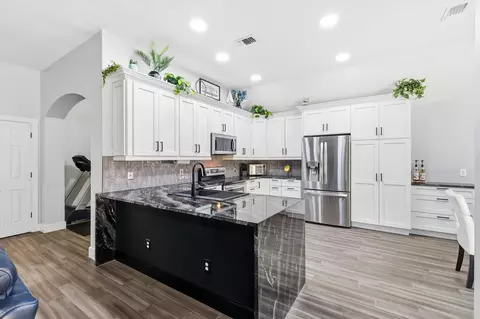 Kitchen - 1711 Copper Leaf Dr, Corinth, TX 76210 photo 1 of 4
