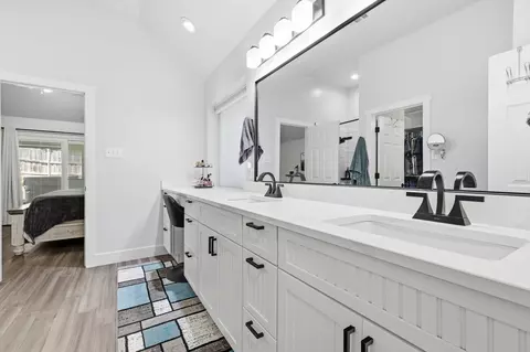 Bath - 1711 Copper Leaf Dr, Corinth, TX 76210 photo 2 of 3