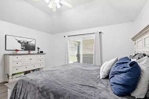 Bedroom - 1711 Copper Leaf Dr, Corinth, TX 76210 photo 2 of 6