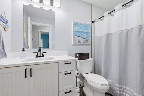 Bath - 1711 Copper Leaf Dr, Corinth, TX 76210 photo 3 of 3
