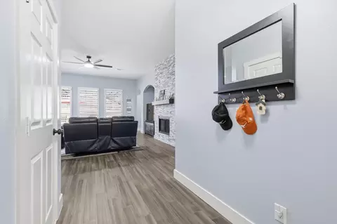 Entry Way - 1711 Copper Leaf Dr, Corinth, TX 76210 photo 2 of 2