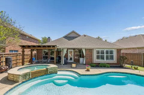 6415 Lakewood Dr, Sachse, TX 75048