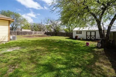 Exterior - 105 S 6th St, Celeste, TX 75423 photo 4 of 7