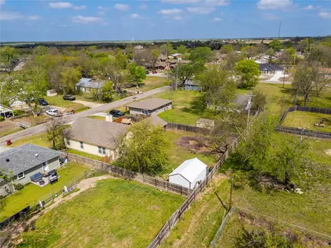 View/Area - 105 S 6th St, Celeste, TX 75423 photo 1 of 6