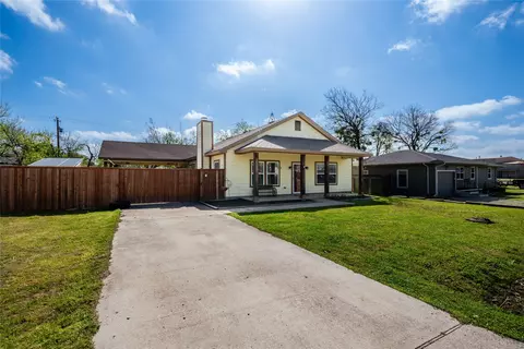 Exterior - 105 S 6th St, Celeste, TX 75423 photo 6 of 7