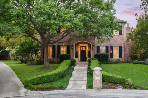 2116 Bradford Park Ct, Fort Worth, TX 76107