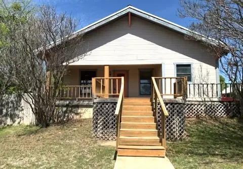 700 W 8th St, Cisco, TX 76437