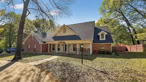 365 Timber Lake Dr, Powderly, TX 75473