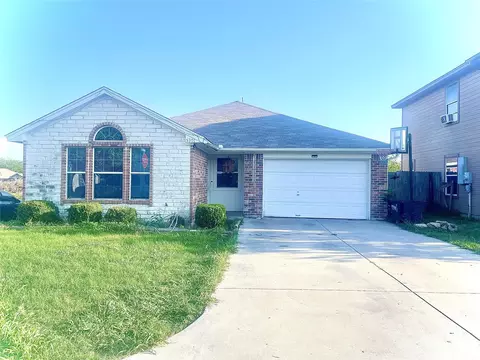 5301 Joshua Ct, Sansom Park, TX 76114