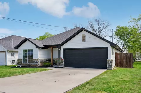 2605 Langford St, Greenville, TX 75401