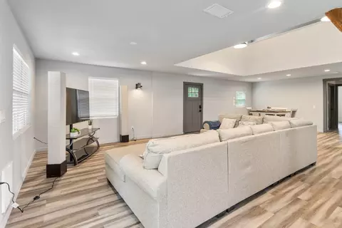 1327 Whispering Springs Dr, Tool, TX 75143