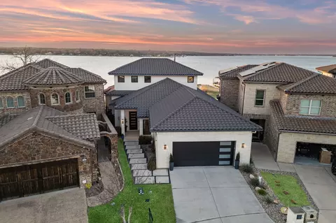 11009 Lakeside Dr, Fort Worth, TX 76179