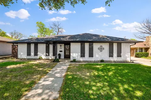 409 E Scotland Dr, Irving, TX 75062