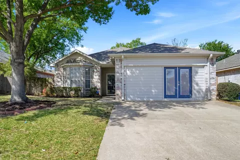 3932 Parkhaven Dr, Denton, TX 76210