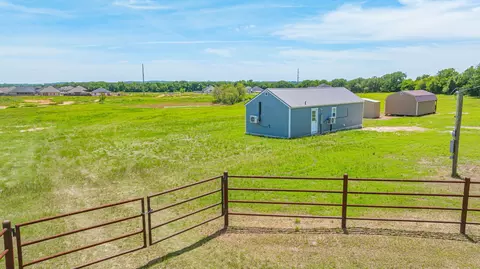 9123 Safari Ct, Tolar, TX 76476