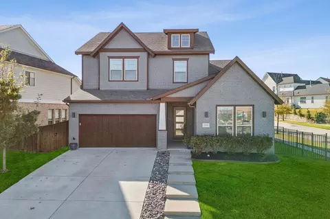 2000 Crescent St, Aledo, TX 76008